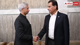पाकिस्तान के अयाज सादिक से एस जयशंकर ने मिलाया हाथ, यूजर्स ने दिए ऐसे रिएक्शन