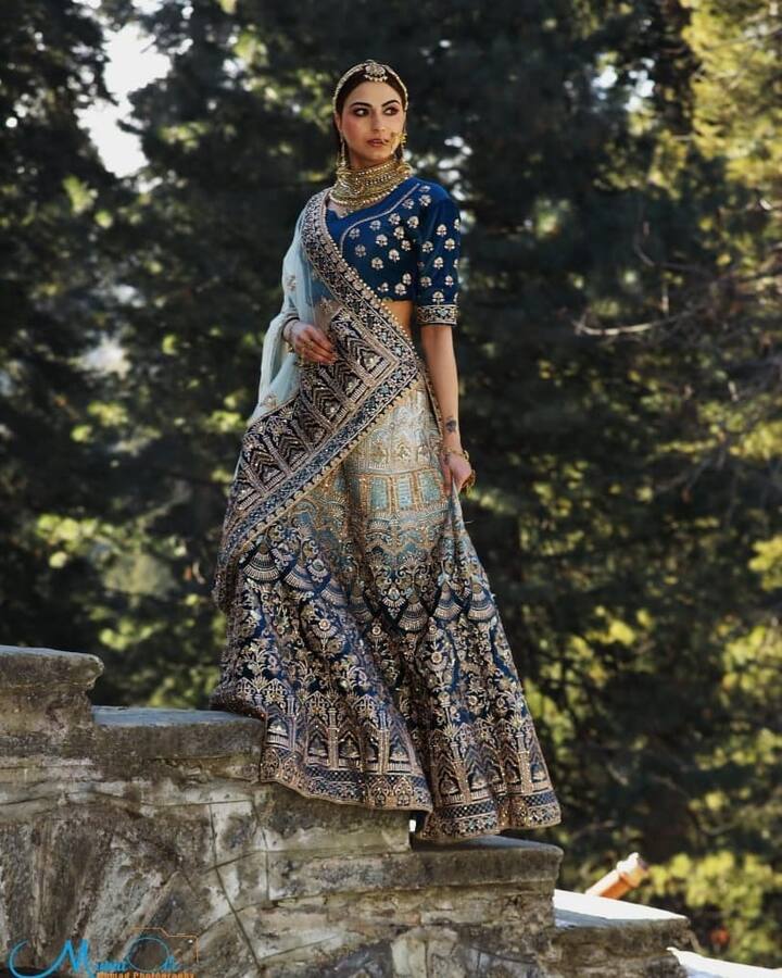 फरहाना ने कहा कि जब वो बड़ी हुईं और होश संभाला तो अपनी मां को एक-दो बार बोला कि उन्हें दूसरी शादी कर लेनी चाहिए.