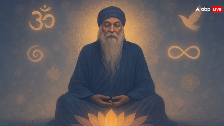 ओशो का नाम शायद ही कोई नहीं जानता होगा. ओशो के नाम से मशहूर आध्यात्मिक गुरु का असली नाम रजनीश चंद्र मोहन जैन था. बहुत से लोगों को उनका असली नाम नहीं पता होगा. लोग उन्हें ओशो कहकर बुलाते थे. उनके फिलॉसॉफिकल विचार और ज्ञान आज की Genz कल्चर में काफी पसंद की जाती है.