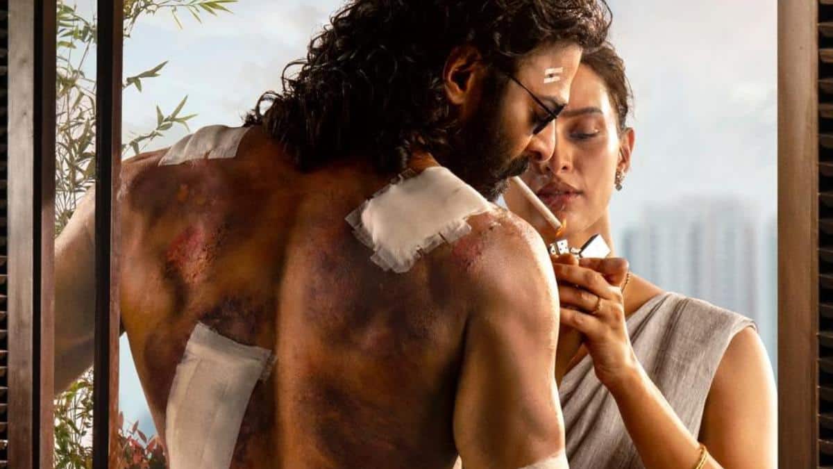 Spirit First Look: 'స్పిరిట్' ఫస్ట్ లుక్ వచ్చేసిందోచ్... ప్రభాస్ ఫ్యాన్స్‌కు సందీప్ రెడ్డి వంగా న్యూ ఇయర్ సర్‌ప్రైజ్