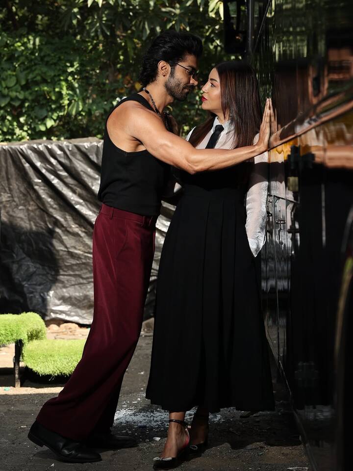देबीना और गुरमीत पहले भी कई बार पता चुके हैं कि उन्होंने तीन बार शादियां की हैं. 2006, 2011 और 2021 में अब इस कपल ने एक बार फिर से शादी करने की इच्छा जताई है.