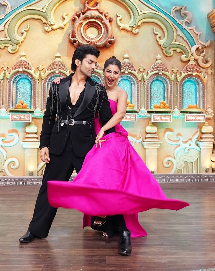 गुरमीत ने इस पर कहा कि उन्होंने वो चौथी बार के लिए बचाकर रखी है. देबीना ने कहा कि एक शादी उनकी लॉस एंजेलिस में भी होनी है. उन्हें व्हाइट वेडिंग बेहद पसंद है.