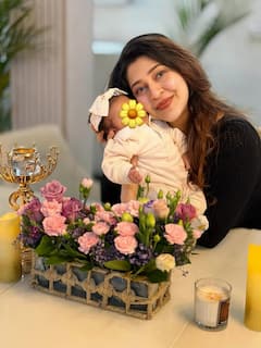 टीवी की पर्वती ने बेटी के साथ मनाया पहला न्यू ईयर, शेयर की क्यूट फोटोज