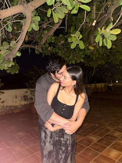 सलमान खान के भांजे अयान अग्निहोत्री ने की गर्लफ्रेंड संग की सगाई, एक्स मामी मलाइका अरोड़ा ने दिया ऐसा रिएक्शन