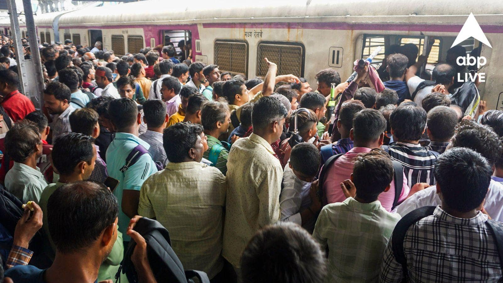 Eastern Railway: ২০টি লোকাল ট্রেন বাতিল! দুর্ভোগে যাত্রীরা, কবে স্বাভাবিক হবে পরিষেবা? কী জানাল পূর্ব রেল?