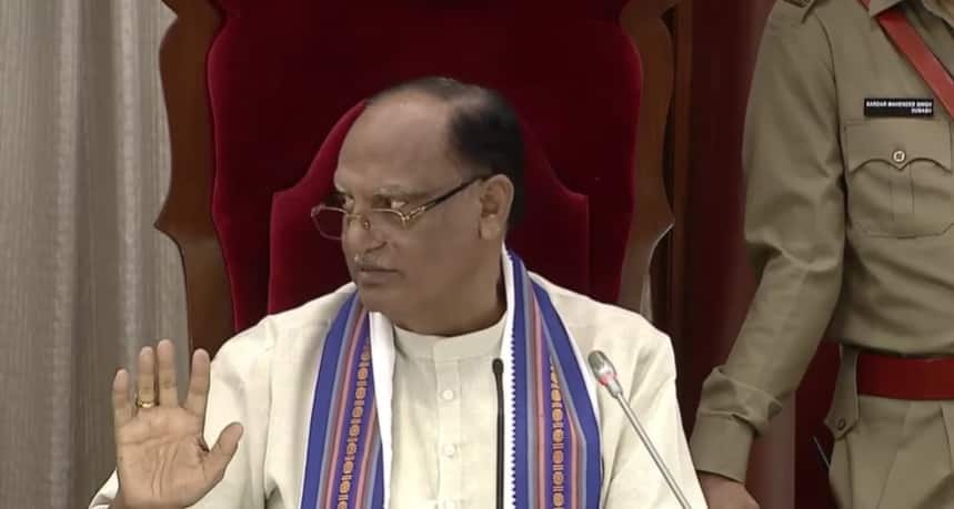 Telangana Legislative Council Chairman angry on Ponnam Prabhakar in Assembly Telangana Assembly: ప్రజల ప్రాణాలు పోతుంటే పట్టించుకోరా..? మంత్రి పొన్నం ప్రభాకర్ కు క్లాస్ పీకిన శాసనమండలి చైర్మెన్