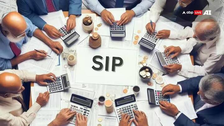 2024 मध्ये जानेवारी ते नोव्हेंबर या कालावधीत 239 न्यू फंड ऑफर्सच्या माध्यमातून 1.19 लाख कोटींची उभारणी करण्यात आली होती. तर,2025 मध्ये जानेवारी ते नोव्हेंबरया कालावधीत 221 न्यू ऑफर्सच्या माध्यमातून 63586 कोटींची उभारणी झाली. थीमॅटिक एनएफओनं 2025 मध्ये 21606 कोटी उभारले तर 2024 मधील आकडेवारी 79109 कोटी रुपये होती.