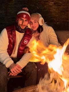 बर्फीली वादियों में सारा अली खान ने भाई इब्राहिम संग मनाया नया साल, कहा- 'हमेशा मिले ऐसी जन्नत'