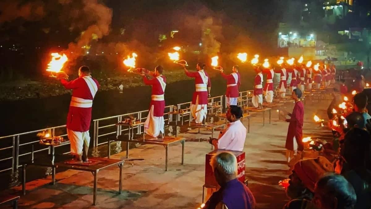 (Image Source: Twitter/@Sarcastic_Bouy)