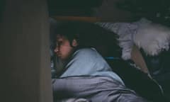 रोजाना की ये 6 आदतें चुपचाप बढ़ा रहीं स्ट्रेस हार्मोन कॉर्टिसोल, डॉक्टर्स ने दी यह चेतावनी