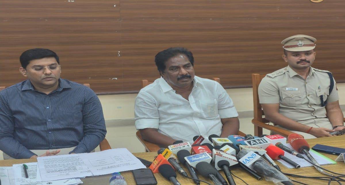 மதுரையில் ஜல்லிக்கட்டு: ஸ்கோர் போர்டு அறிமுகம்.. அமைச்சர் மூர்த்தி உறுதி, எதிர்பார்ப்பில் ரசிகர்கள்!