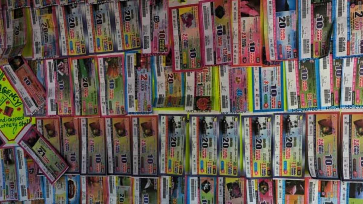 LIVE Kerala Lottery Result Today OUT 04.01.2026: ₹1 CR First Prize Ticket No. ΜΟ 527820, SAMRUDHI SM-36 | Check Complete List