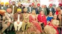 Balkar Sidhu Daughter Marriage: ਵਿਧਾਇਕ ਤੇ ਗਾਇਕ ਬਲਕਾਰ ਸਿੱਧੂ ਦੀ ਧੀ ਦੇ ਵਿਆਹ ਦੀਆਂ ਤਸਵੀਰਾਂ ਵਾਈਰਲ, ਸਿਆਸੀ ਹਸਤੀਆਂ ਸਣੇ ਕਲਾਕਾਰਾਂ ਦੀ ਲੱਗੀ ਮਹਿਫ਼ਲ...