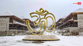 IN Pics: बर्फबारी ने बढ़ाई केदार वैली की भव्यता, बर्फ की सफेद चादर ओढ़े चांदी की तरह चमक रहा धाम