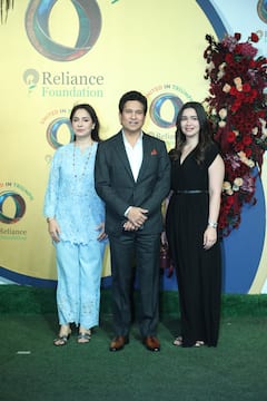 Reliance Foundation Day: गर्लफ्रेंड का हाथ थाम अंबानी के इवेंट में पहुंचे हार्दिक पांड्या, जाह्नवी कपूर समेत इन सितारों ने भी की शिरकत