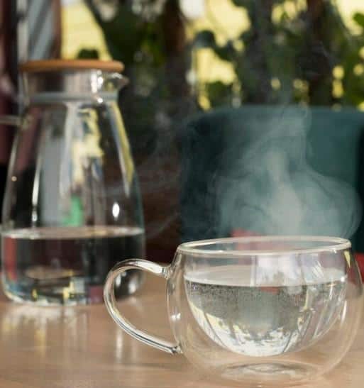 ਸਵੇਰੇ ਕੋਸਾ ਪਾਣੀ ਪੀਣਾ ਚਾਹੀਦਾ ਹੈ ਜਾਂ ਨਹੀਂ? ਜਾਣੋ ਸਿਹਤ ਲਈ ਫਾਇਦੇ