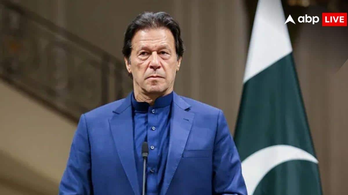 पाकिस्तान में जिस सिंगर ने इमरान खान के लिए गाया सॉन्ग, आसिम मुनीर ने उसके खिलाफ दर्ज कराया मुकदमा