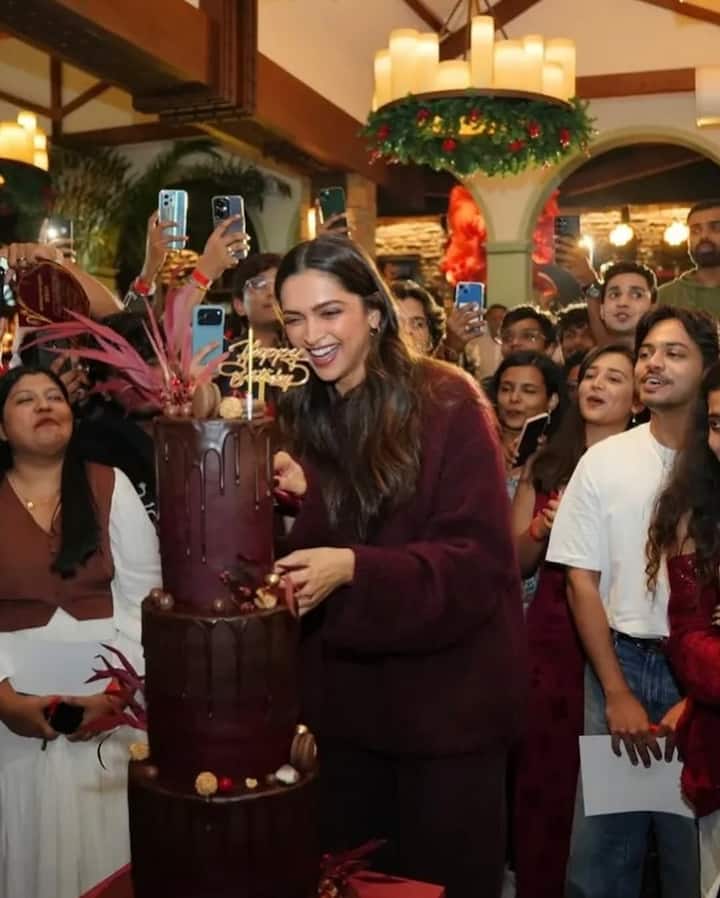 Bollywood star Deepika Padukone celebrated her 40th birthday with her fans. Let us tell you that the actress's birthday is today i.e. on 5th January. Before leaving for New York, the actress met fans and cut the birthday cake with them. Videos of this special occasion are now becoming increasingly viral on social media and are winning people's hearts.