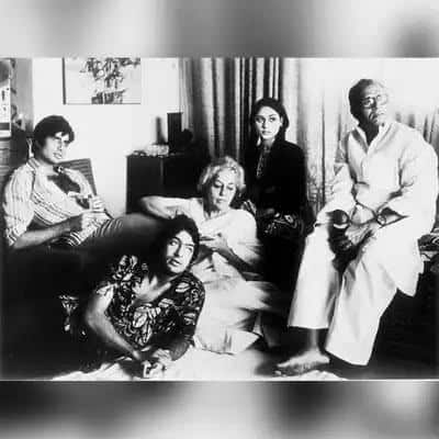 त्या' एका वादानंतर अमिताभ अन् अजिताभ बच्चन मतभेद टोकाला गेलेले, वडिलांच्या निधनानंतर सगळंच बदललं, काय घडलेलं?