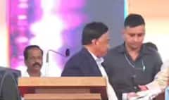 मोठी बातमी! मला चक्कर येतेय, नारायण राणेंना भोवळ, थांबवलं भाषण; कालच दिले राजकीय निवृत्तीचे संकेत