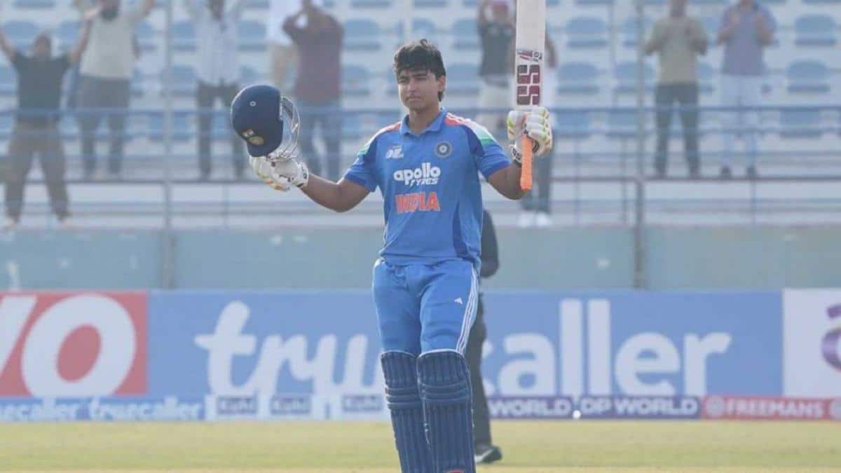 6,6,6,6,6,6,6,6..., 8 छक्के लगाकर वैभव सूर्यवंशी ने जड़ा अर्धशतक, वनडे में टी20 जैसी बैटिंग; दक्षिण अफ्रीकी गेंदबाजों को धोया