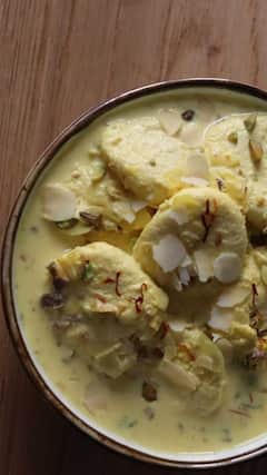 घर में कैसे बना सकते हैं स्वादिष्ट रसमलाई?