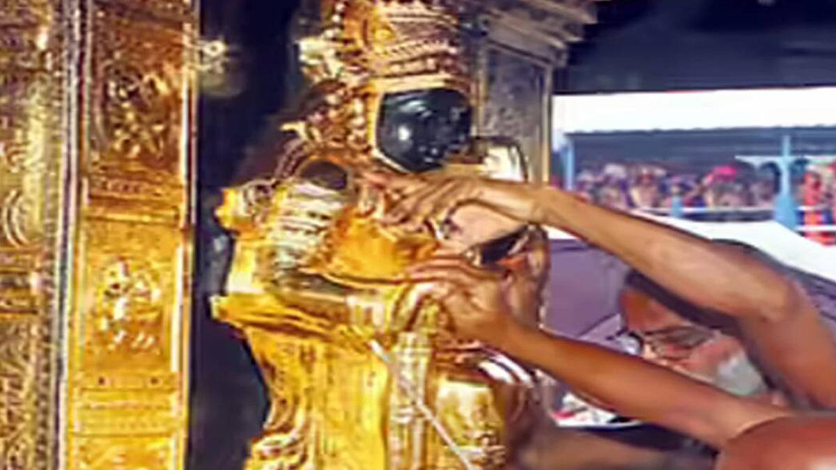 சபரிமலை ஐயப்பன் கோயில் தங்கம் மாயம்: சிபிஐ விசாரணை! அதிர்ச்சி தரும் திருப்பம், உண்மை என்ன?