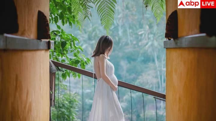 सर्दियों में धूप कम मिलने की वजह से विटामिन-D की कमी आम हो जाती है. यह विटामिन बच्चे की हड्डियों और दांतों के विकास के लिए बेहद जरूरी है. ऐसे में फोर्टिफाइड दूध, दही, अनाज या डॉक्टर की सलाह से सप्लीमेंट लेना फायदेमंद हो सकता है.