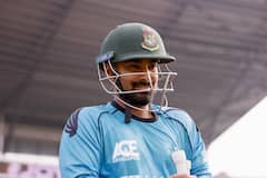 Bangladesh Cricket Team: হিন্দু নিপীড়নে উত্তপ্ত ওপার বাংলা, তবে বাংলাদেশ দলের অধিনায়কের স্ত্রীই কৃষ্ণভক্ত, চেনেন তাঁকে?