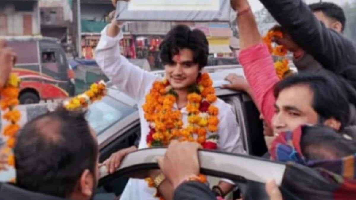 ज्योतिरादित्य सिंधिया के बेटे महानआर्यमन सिंधिया को लगी चोट, कार की सनरूफ से बाहर निकलते वक्त हादसा