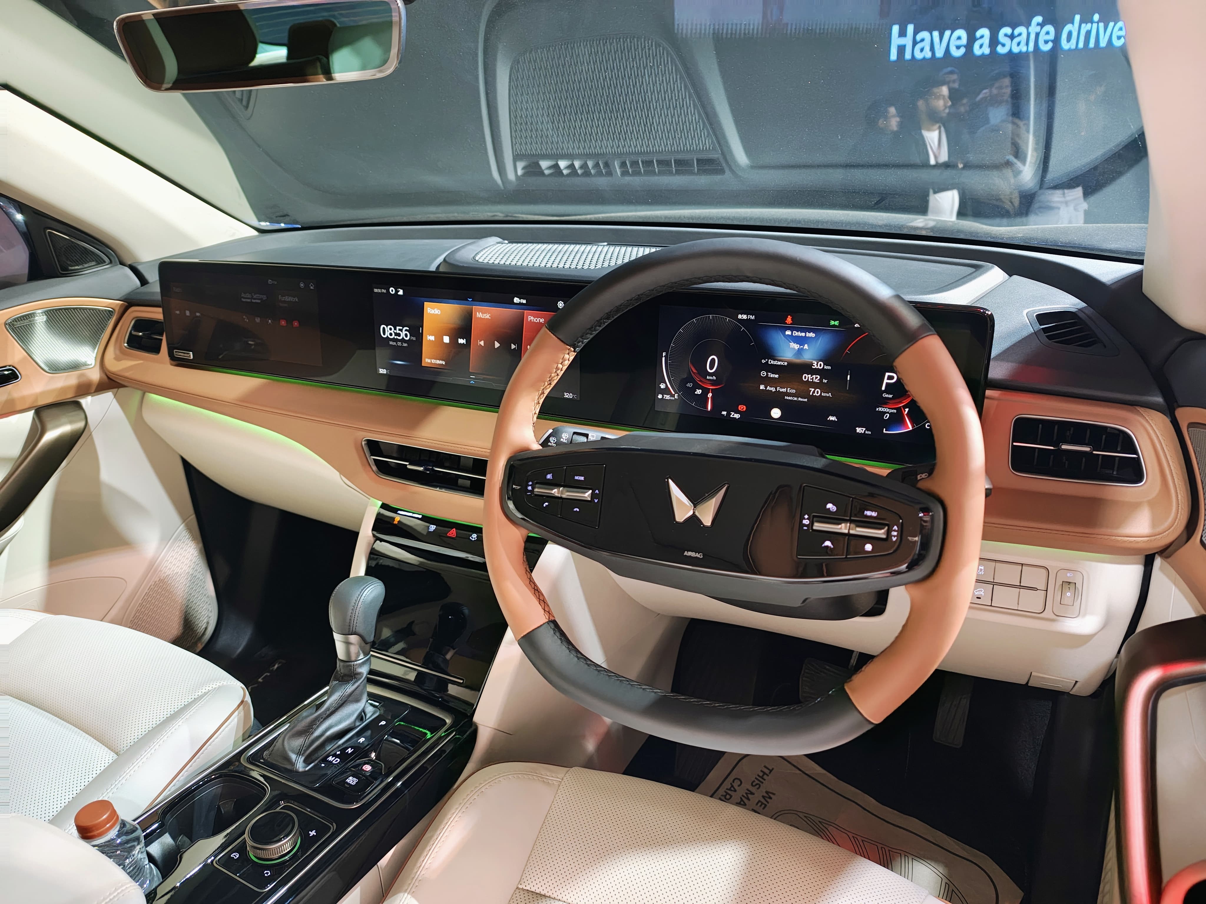 Mahindra XUV 7XO Vs XUV 700: Design, Features, And Price Compared