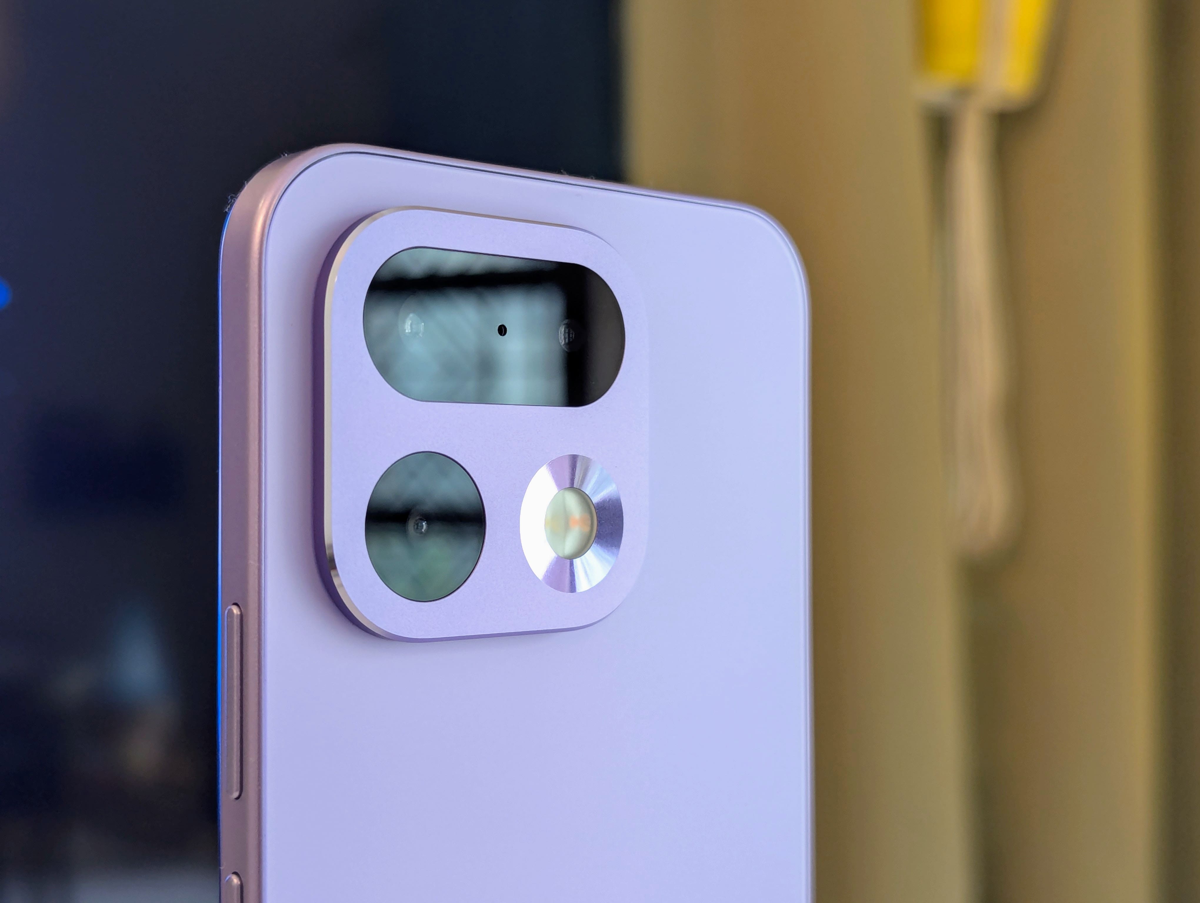 Gadgets Review | Realme 16 Pro: A Pocket Fashion Photographer That Loves Daylight More Than Darkness