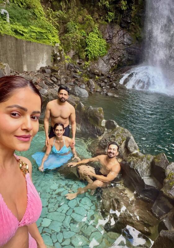 रुबीना इस ट्रिप पर अपने पति अभिनव शुक्ला और फ्रेंड्स के साथ गई थीं. उन्होंने इस ट्रिप पर काफी एंजॉय किया.