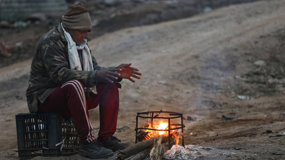 Aaj Ka Mausam No relief from Cold in Bihar Yet Cold Day Alert in 25 Districts Today Siwan Gopalganj Madhubani ANN Bihar Weather Today: बिहार में अभी ठंड से राहत नहीं, 25 जिलों में आज कोल्ड डे की चेतावनी