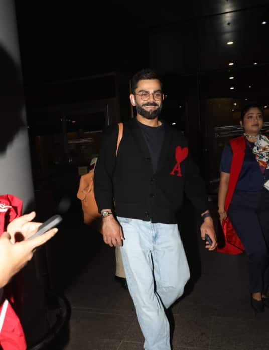 Virat Kohli was spotted at the airport with his wife's name written on his heart! People said- 'How lucky Anushka Sharma is'