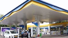 इन पांच जगहों पर गलती से भी इस्तेमाल नहीं करना चाहिए अपना डेबिट कार्ड, जानें कितना हो सकता है नुकसान?