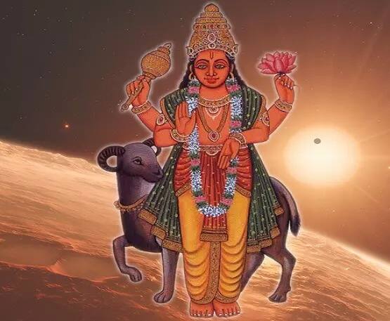 वैदिक ज्योतिष शास्त्रानुसार, वर्षाच्या सुरुवातीला मंगळ ग्रह आपल्या उच्च स्थानी असणार आहे. मंगळ ग्रह मकर राशीत येण्याने पंच महापुरुष योगात येण्याने शक्तिशाली रुचक राजयोग निर्माण होणार आहे.16 जानेवारी 2026 रोजी सकाळी 4 वाजून 27 मिनिटांनी मंगळ ग्रह धनु राशीतून मकर राशीत प्रवेश करणार आहे. त्यामुळे त्याचा प्रभाव अधिक असतो. हा रुचक राजयोग 23 फेब्रुवारी 2026 पर्यंत असणार आहे.