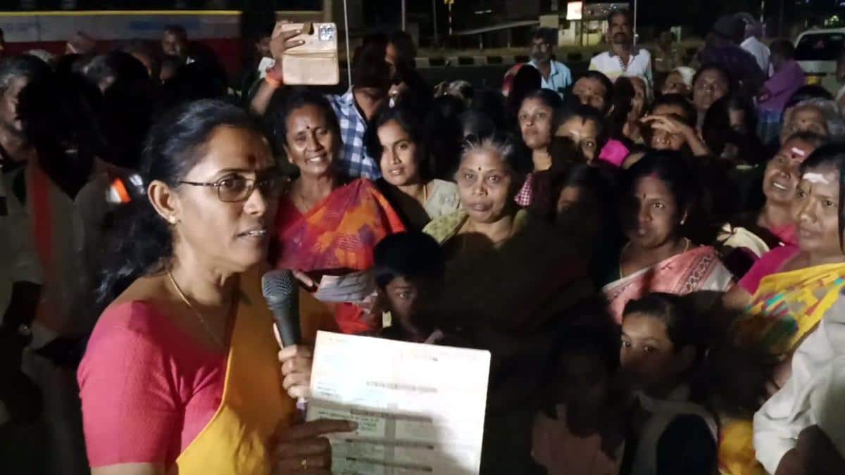 ஜோதிமணி பிரச்சாரத்தில் இளைஞரின் திடீர் வாக்குவாதம்! பரபரப்பு கிளம்பிய காரணம் என்ன?