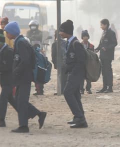 Punjab School Winter Vacation: ਪੰਜਾਬ ਦੇ ਸਕੂਲਾਂ 'ਚ ਵਧੀਆਂ ਛੁੱਟੀਆਂ! ਸਿੱਖਿਆ ਮੰਤਰੀ ਹਰਜੋਤ ਸਿੰਘ ਬੈਂਸ ਬੋਲੇ- ਬੱਚਿਆਂ-ਸਟਾਫ ਦੀ ਸਿਹਤ ਅਤੇ ਸੁਰੱਖਿਆ ਨੂੰ ਧਿਆਨ 'ਚ ਰੱਖਦਿਆਂ...