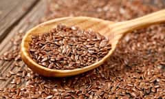 कोलेस्ट्रॉल कंट्रोल से लेकर स्किन-हेयर तक, जानिए अलसी पाउडर के 7 चौंकाने वाले हेल्थ बेनिफिट्स