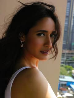 Pragya Jaiswal PHOTO: વ્હાઈટ બ્રાલેટ અને ડેનિમ હોટ શોર્ટ્સમાં પ્રજ્ઞા જયસ્વાલનો હોટ અવતાર