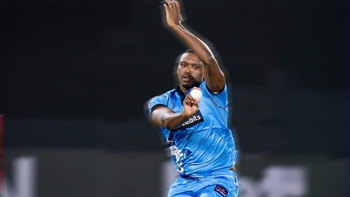 दूसरे के घरों में बर्तन मांजने जाती थी मां, आज बेटे ने रचा इतिहास, SA20 में हैट्रिक लेने वाला बना पहला गेंदबाज