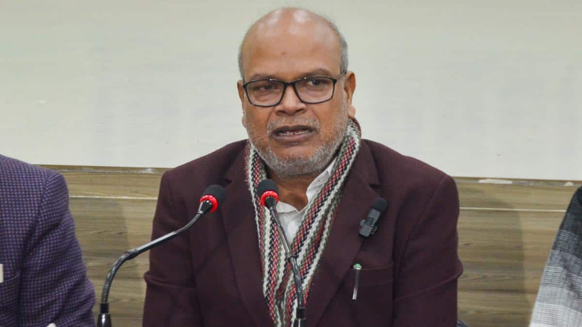 बिहार: दुकानों में हिजाब-मास्क बैन, कांग्रेस का विरोध, BJP पर संविधान खत्म करने का आरोप