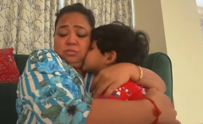 भारती ने अपने बेटे से कहा कि वो वादा करे कि अब ऐसे नहीं बोलेगा. ऐसे में गोला ने कहा कि वो कहीं नहीं जाएगा, बस नीचे खेलने जाएगा. इस पर भारती सिंह खुश हो गईं. उन्होंने कहा कि मैं तुमसे और काजू से बहुत प्यार करती हूं.तुमसे ज्यादा करती हूं क्योंकि पहले नंबर पर हो और काजू दूसरे नंबर पर है.