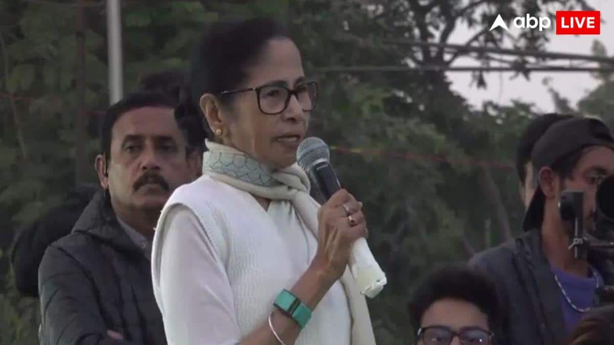 'वो महाराष्ट्र-हरियाणा की तरह बंगाल में भी सत्ता लेना चाहते हैं', I-PAC दफ्तर में ED रेड के बाद ममता बनर्जी ने भरी हुंकार