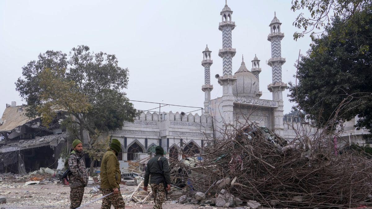 Heavy Security At Turkman Gate Ahead Of Friday Prayers At Faiz-e-Ilahi Mosque After Stone-Pelting