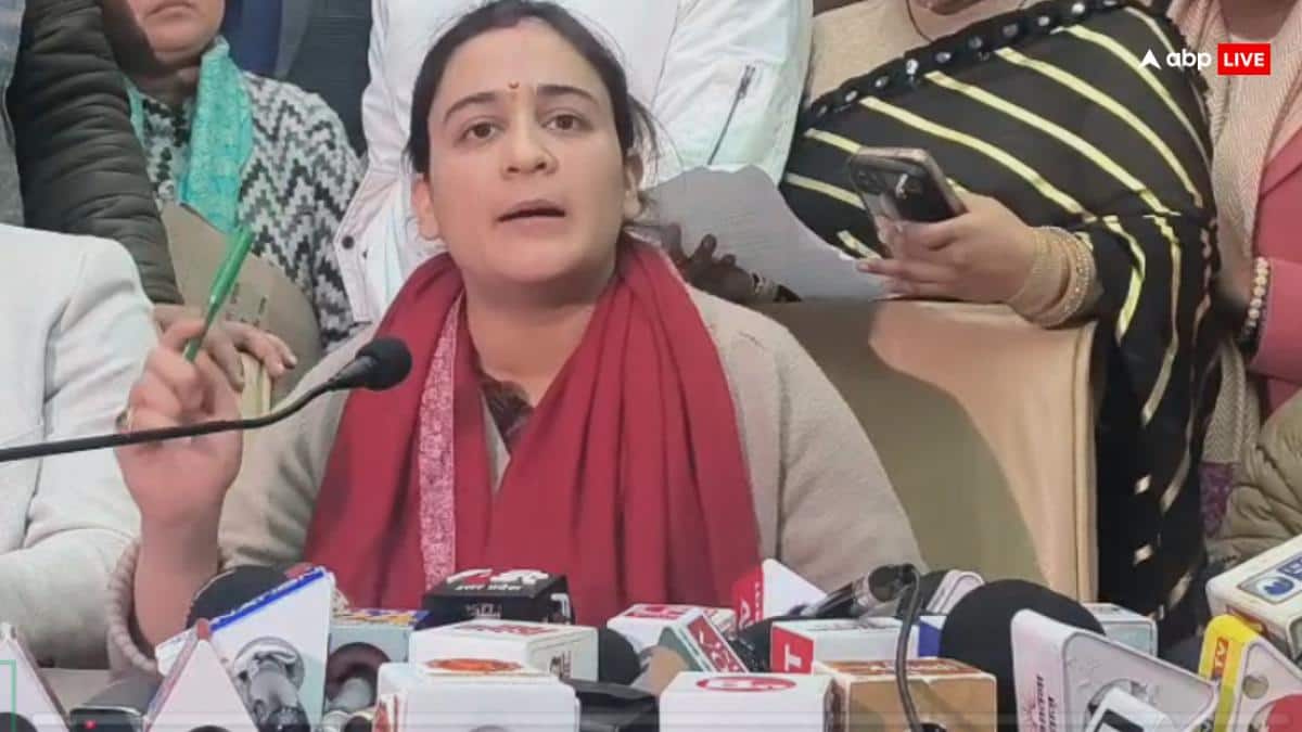 'महिला आयोग को क्या समझ रखा है..' मुलायम सिंह की छोटी बहू अपर्णा यादव किस पर भड़कीं?
