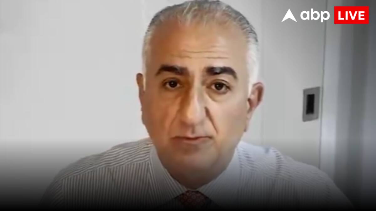 Iran Protest: कौन हैं ईरान के निर्वासित क्राउन प्रिंस रजा पहलवी? जिनकी अपील बनी चिंगारी, सड़कों पर उतर गए लोग
