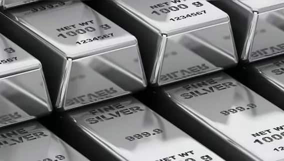 વૈશ્વિક તણાવ વચ્ચે ચાંદી ચમકી, 2.5 લાખ પ્રતિ કિલો પર પહોંચી કિંમત, સોનામાં પણ ઉછાળો