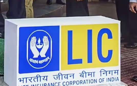 एलआईसी ने न केवल एक नई योजना शुरू की है, बल्कि उन लोगों को भी एक महत्वपूर्ण अवसर दिया है जिनकी पुरानी पॉलिसी किसी कारणवश समाप्त हो गई थी। एलआईसी का 'विशेष पुनर्जीवन अभियान' 2 मार्च तक चलेगा। आप अपनी पुरानी पॉलिसी को फिर से सक्रिय कर सकते हैं।